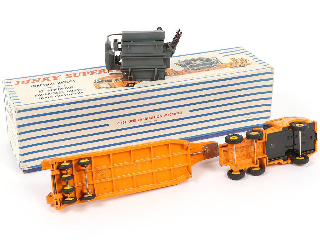 Lot 151 - DINKY TOYS (FRANCE) (1)