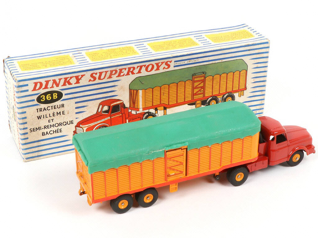 Lot 149 - DINKY TOYS (FRANCE) (1)