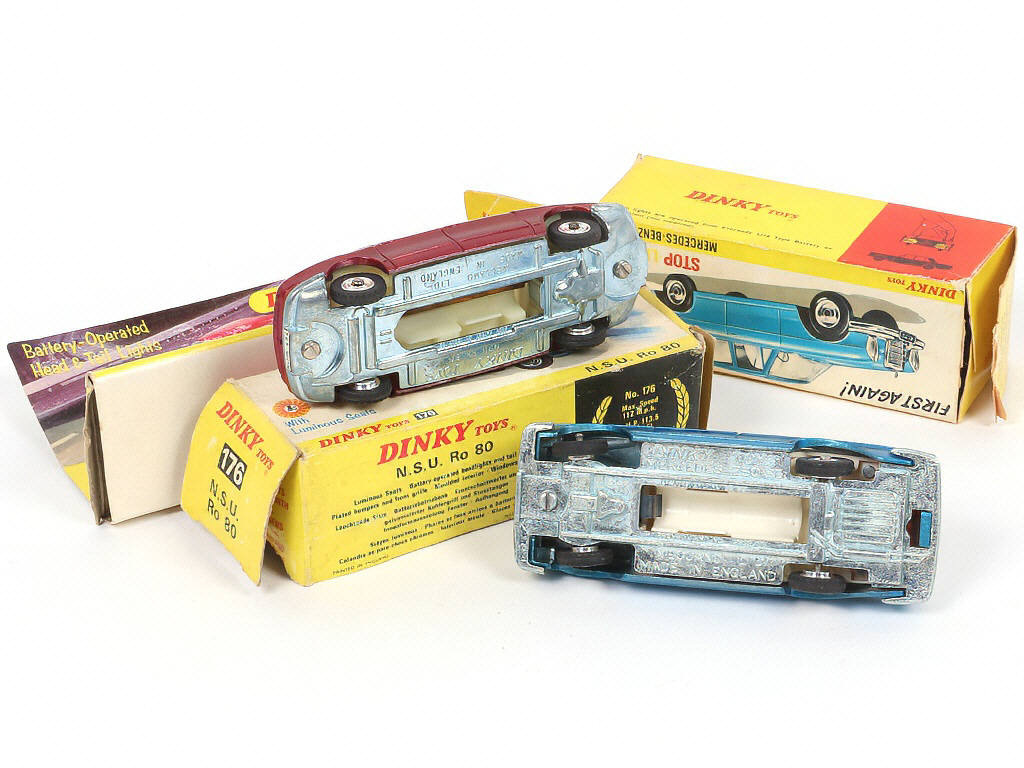 Lot 115 - DINKY TOYS (GB) (2)