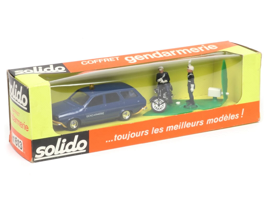 Coffret collector : Renault 12 break Gendarmerie au 1/43ème (Solido