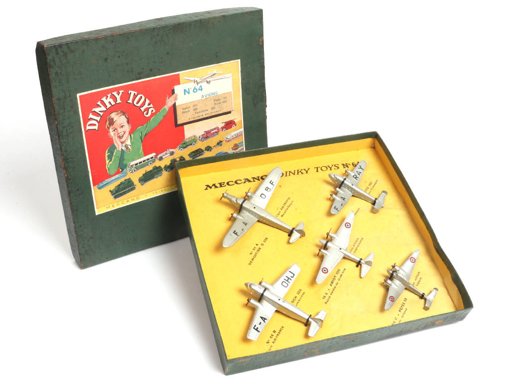 Lot 361 - DINKY TOYS (FRANCE) (6)
