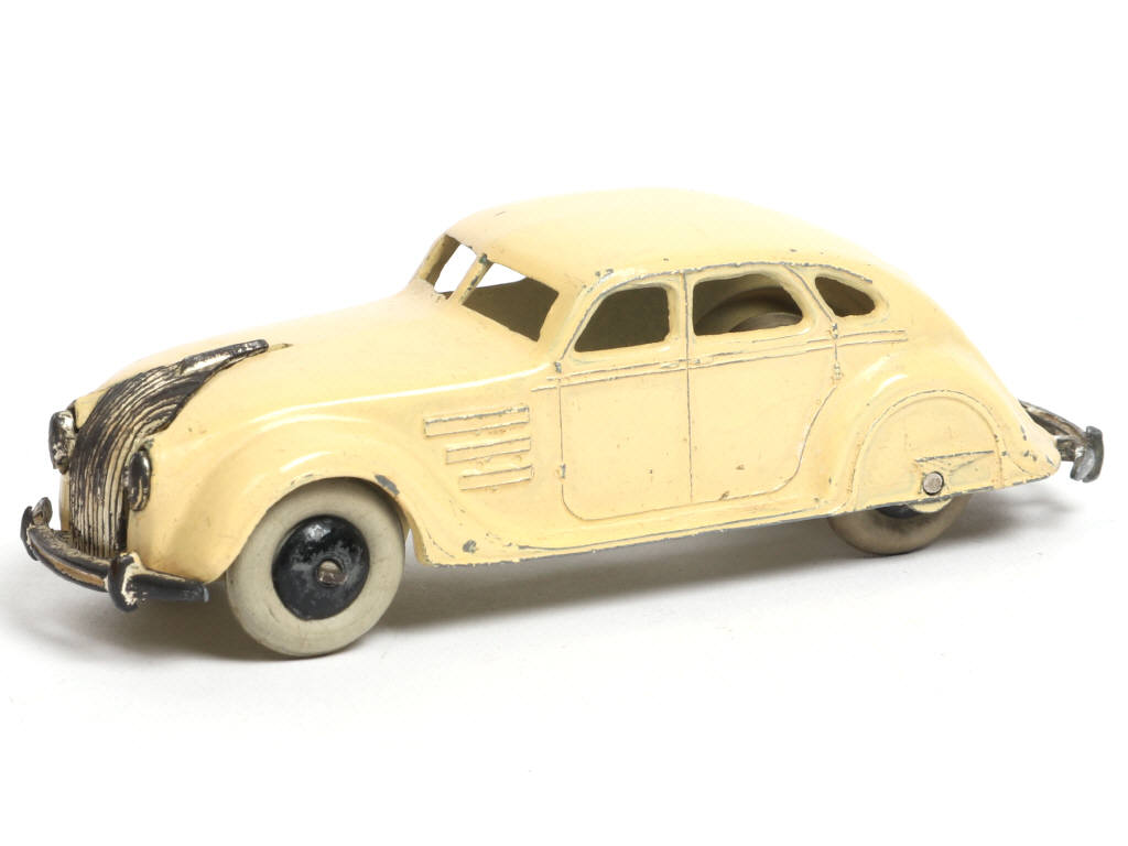 Lot 392 - DINKY TOYS (GB) (1)