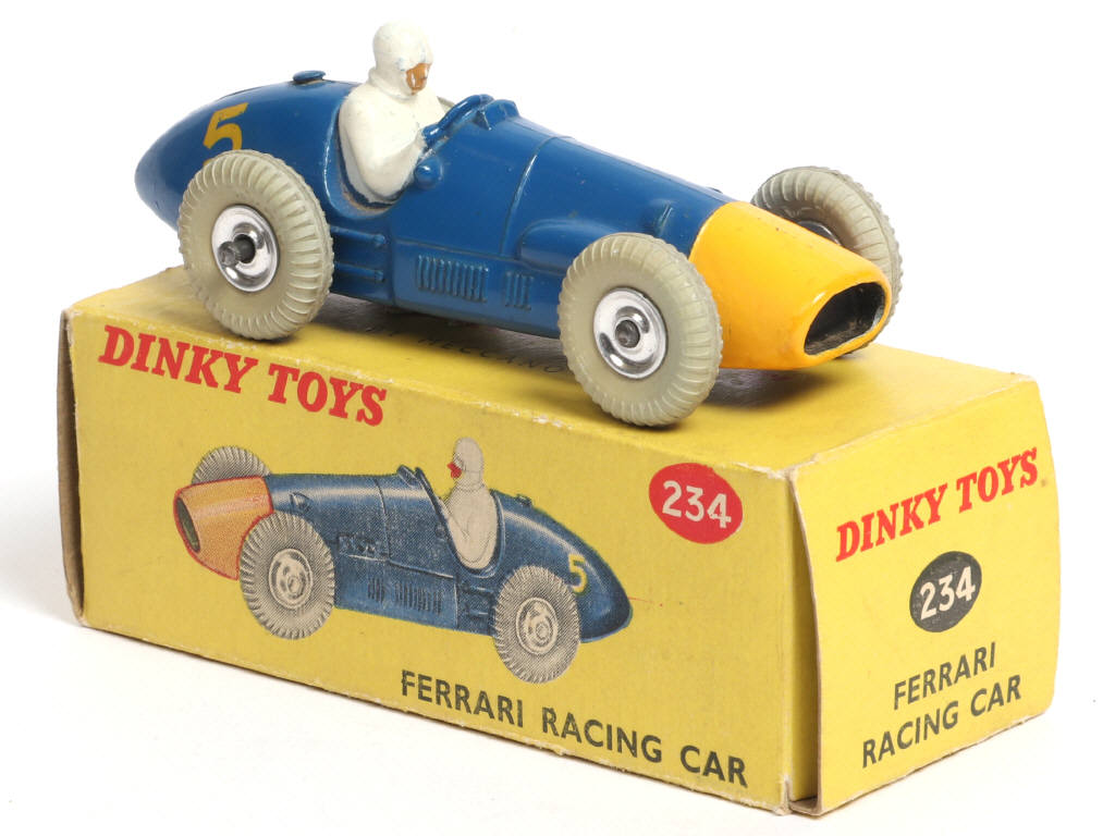 Lot 423 - DINKY TOYS (GB) (1)