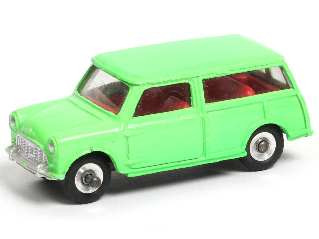 Lot 413 - DINKY TOYS (GB) (1)