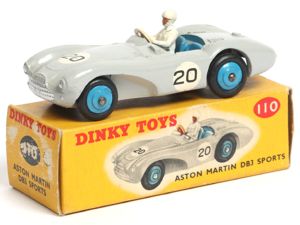 Lot 429 - DINKY TOYS (GB) (1)