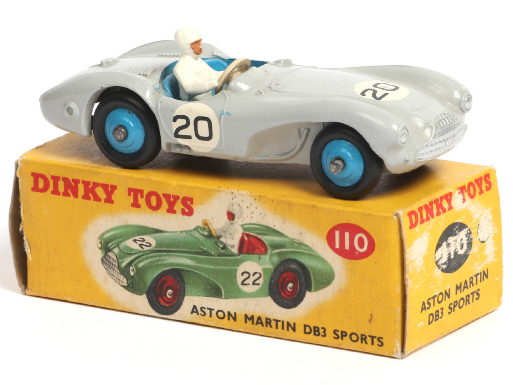 Lot 429 - DINKY TOYS (GB) (1)