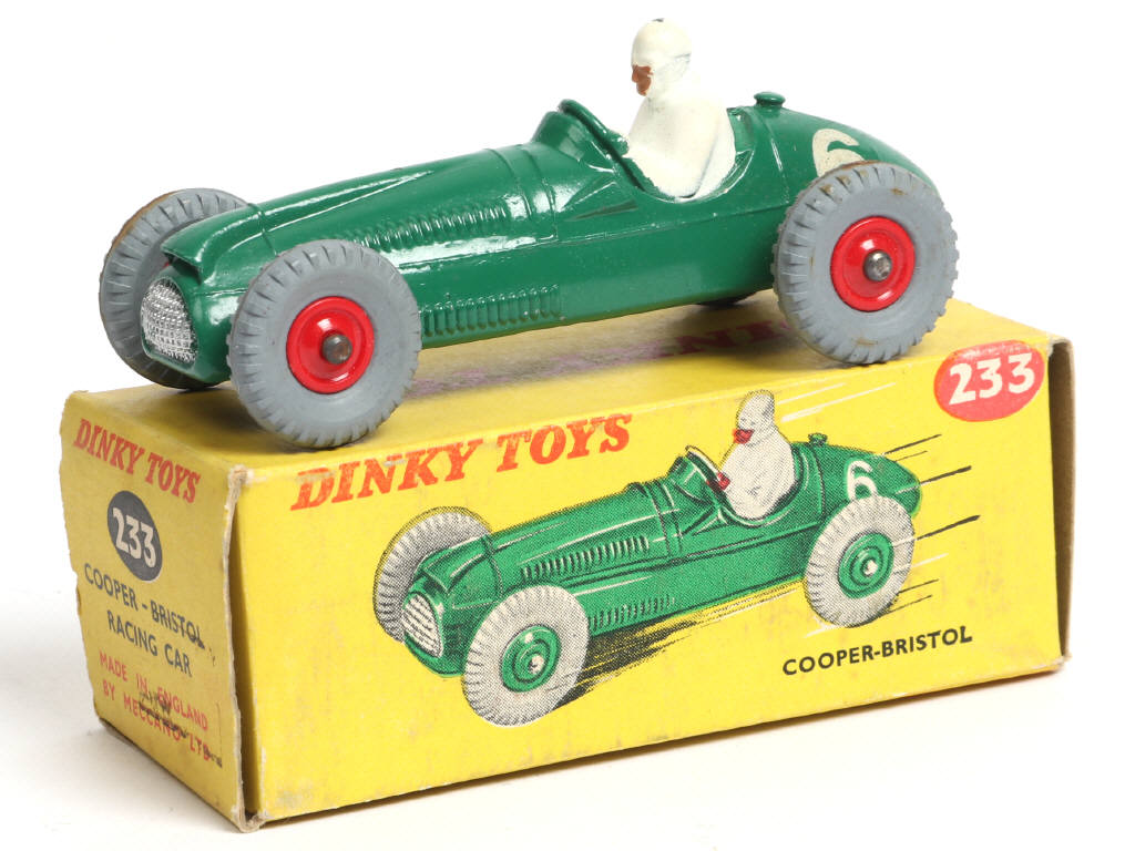 Lot 421 - DINKY TOYS (GB) (1)