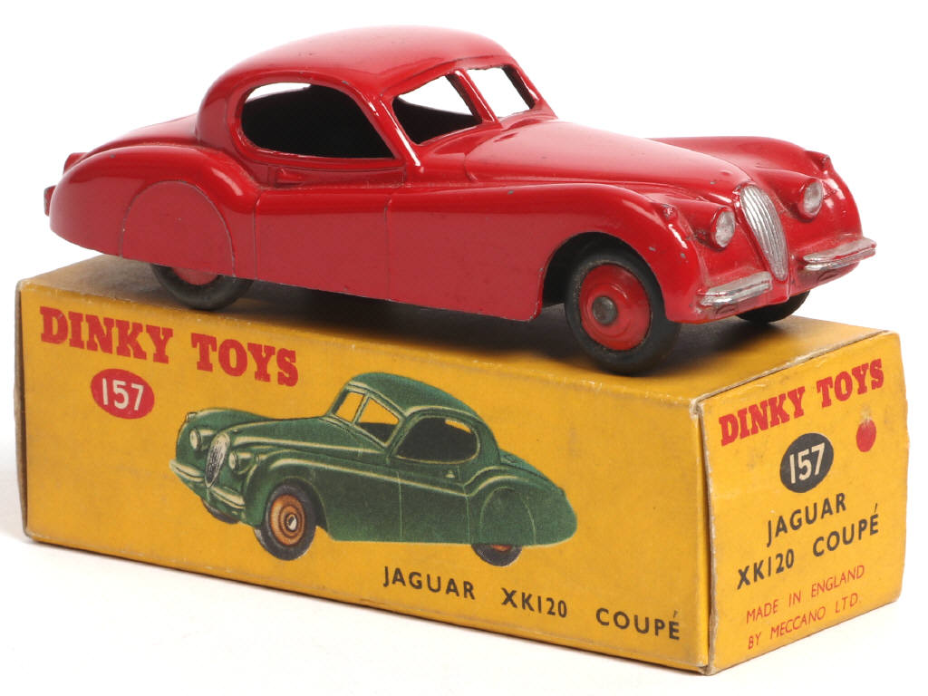 Lot 447 - DINKY TOYS (GB) (1)