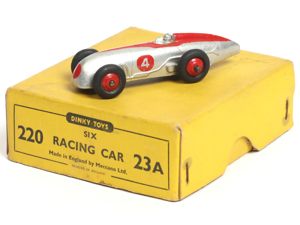 Lot 417 - DINKY TOYS (GB) (2)