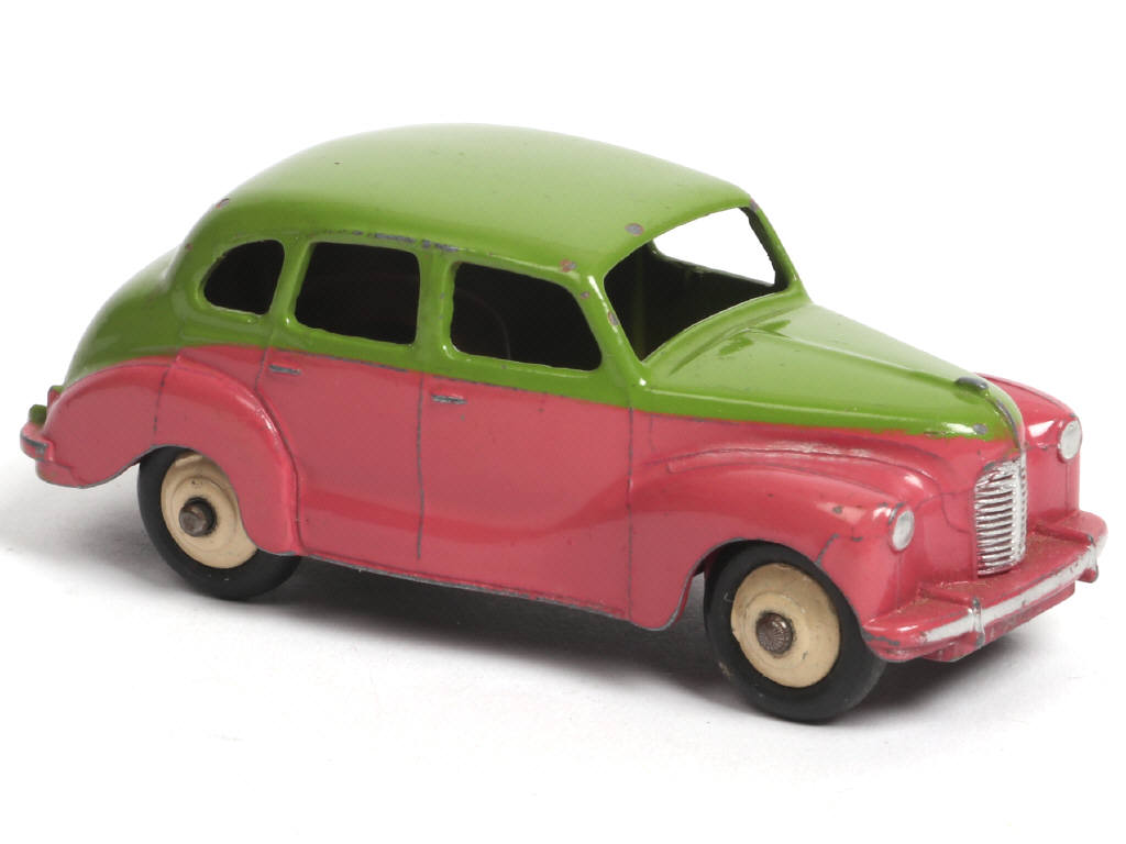 Lot 406 - DINKY TOYS (GB) (1)