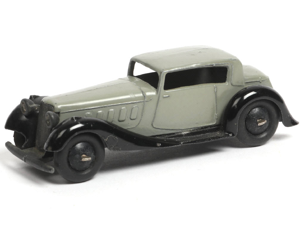 Lot 395 - DINKY TOYS (GB) (1)