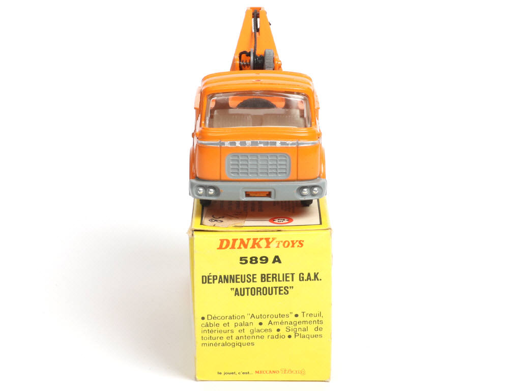 Lot 343 - DINKY TOYS (FRANCE) (1)