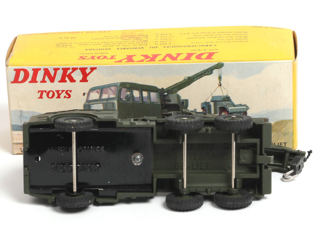 Lot 347 - DINKY TOYS (FRANCE) (1)
