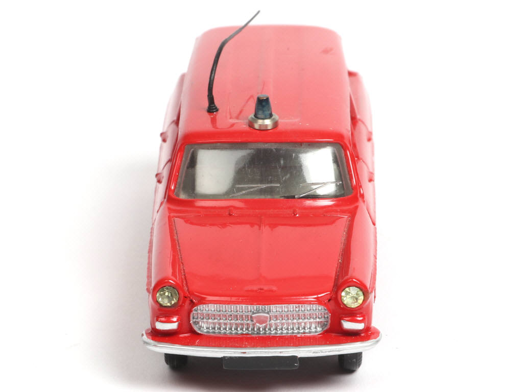 Lot 179 - DINKY TOYS (FRANCE) (1)