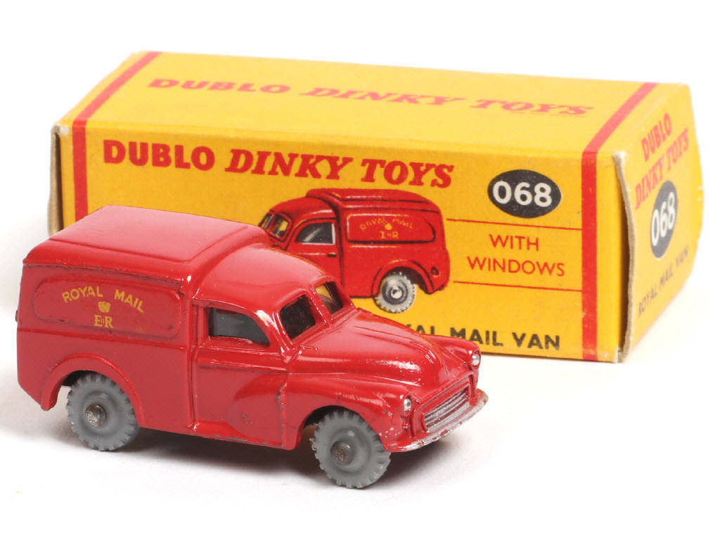 Lot 374 - DINKY TOYS (GB) (1)