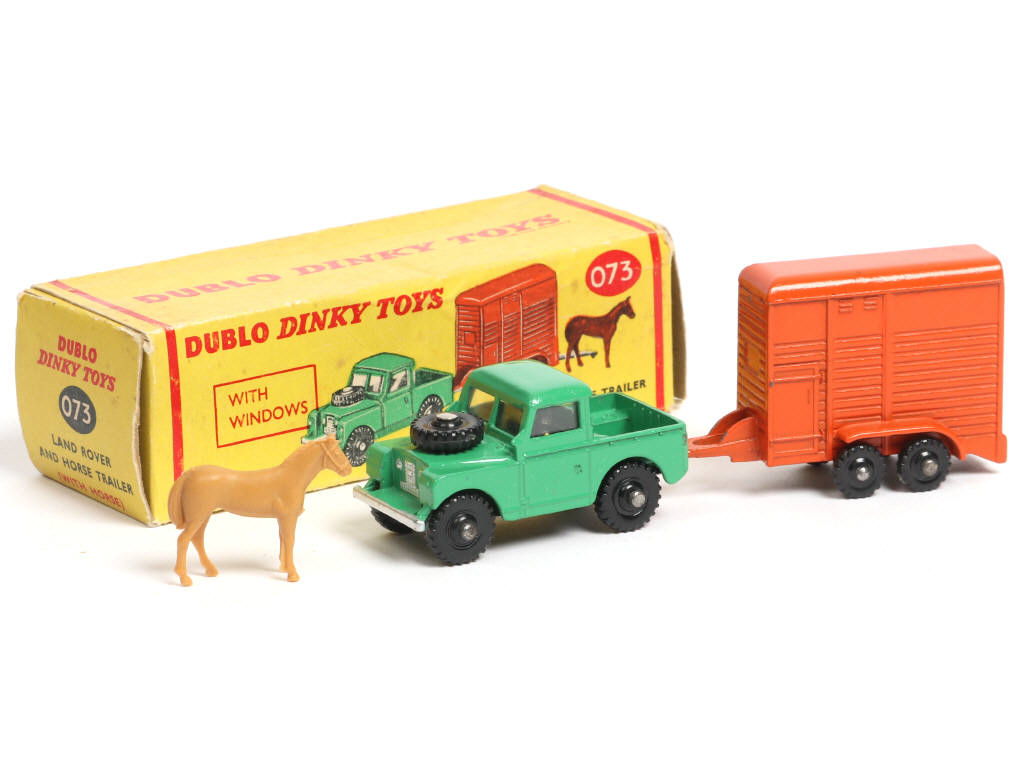Lot 380 - DINKY TOYS (GB) (1)