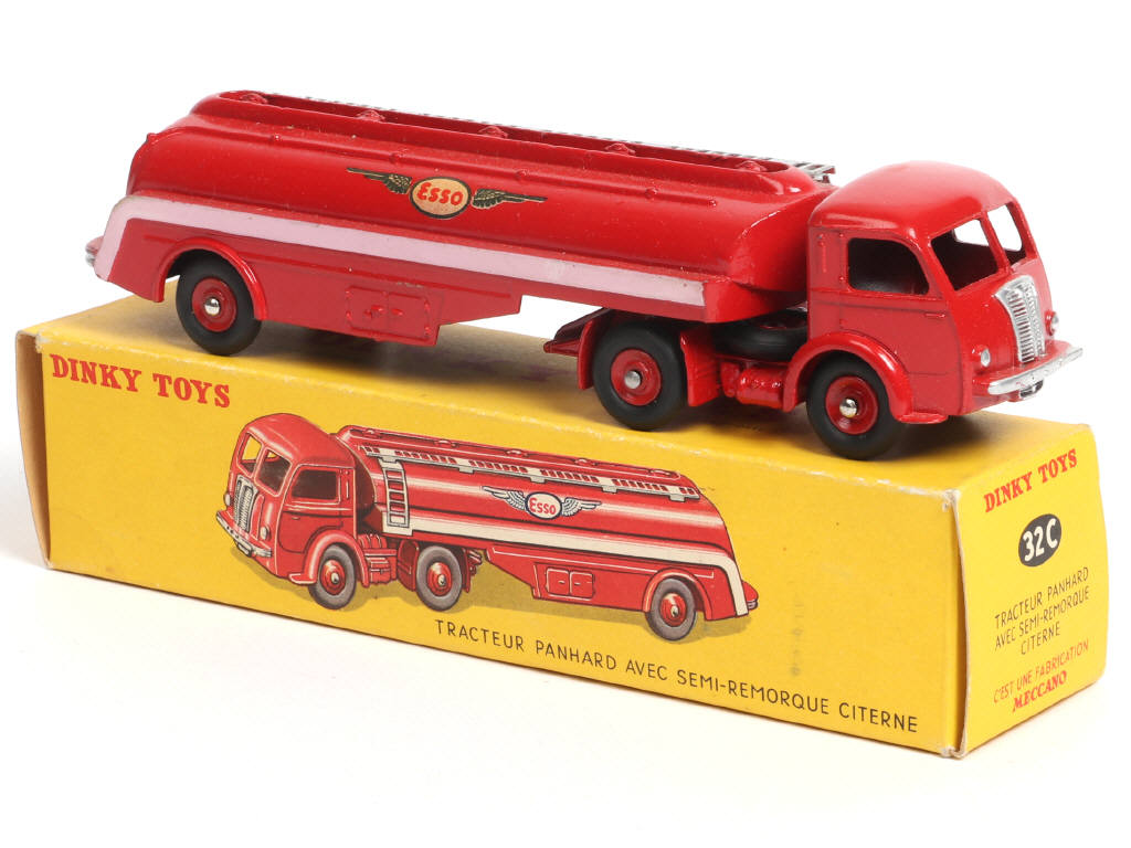 Lot 336 - DINKY TOYS (FRANCE) (1)