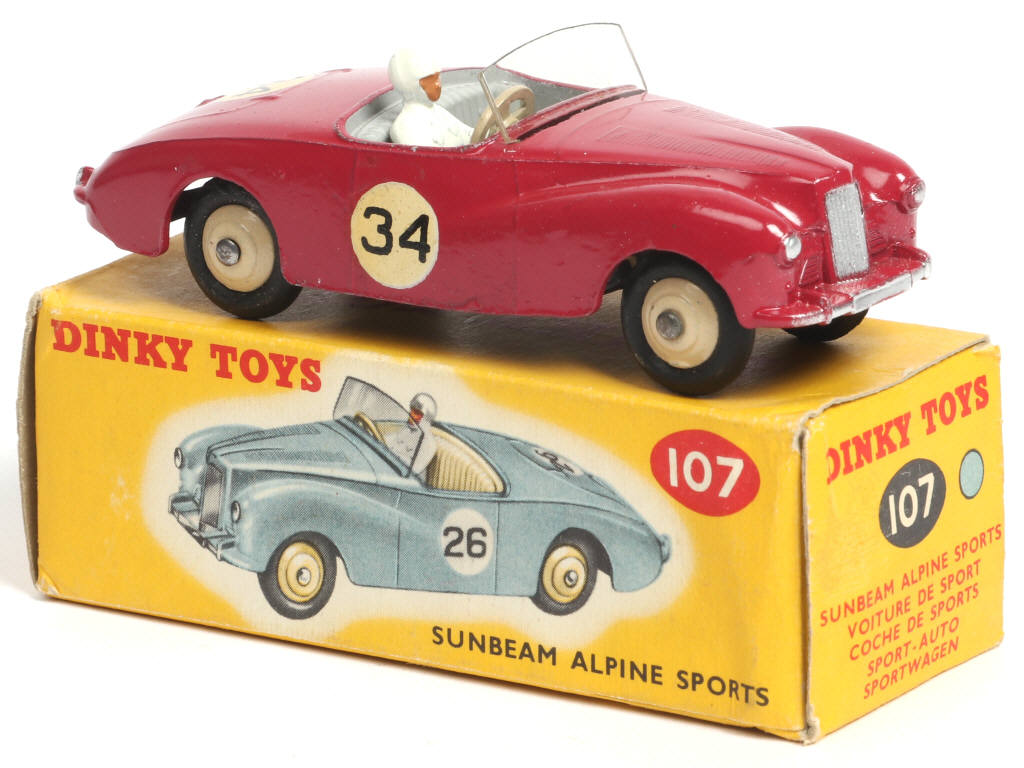 Lot 431 - DINKY TOYS (GB) (1)