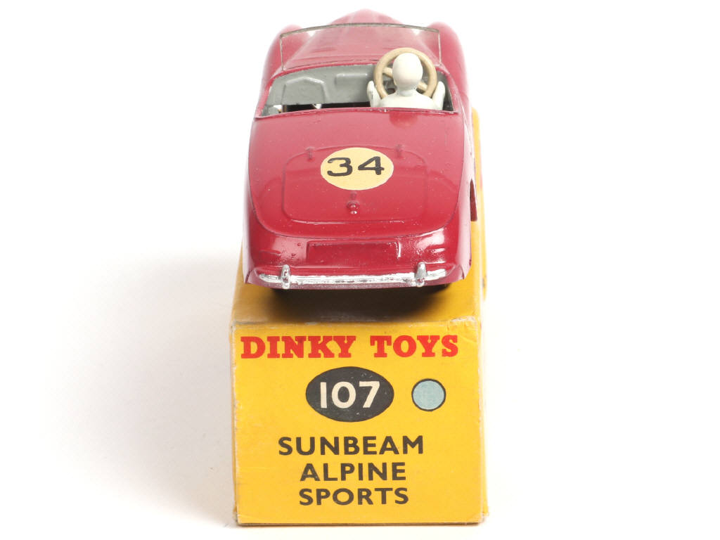 Lot 431 - DINKY TOYS (GB) (1)
