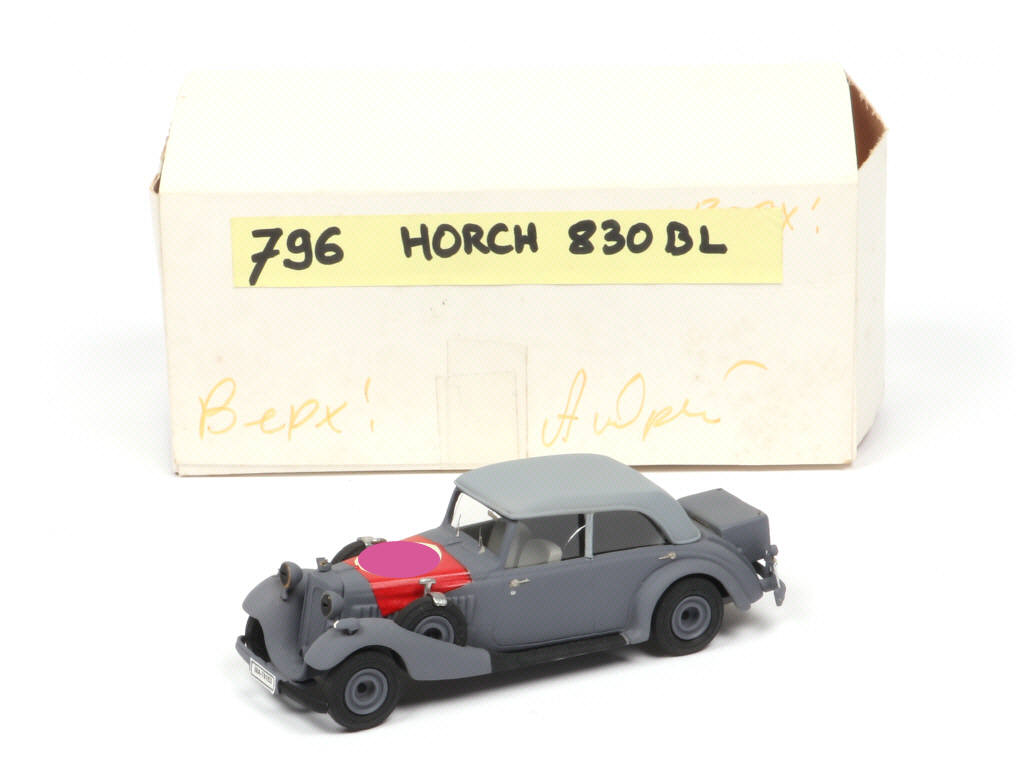 Lot 39 - TO MODELS (UKRAINE) (1)