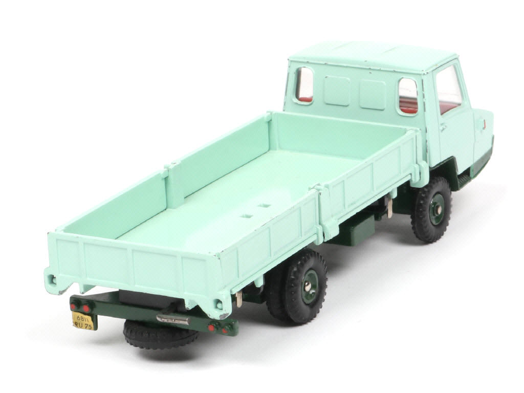 Lot 219 - DINKY TOYS (FRANCE) (1)