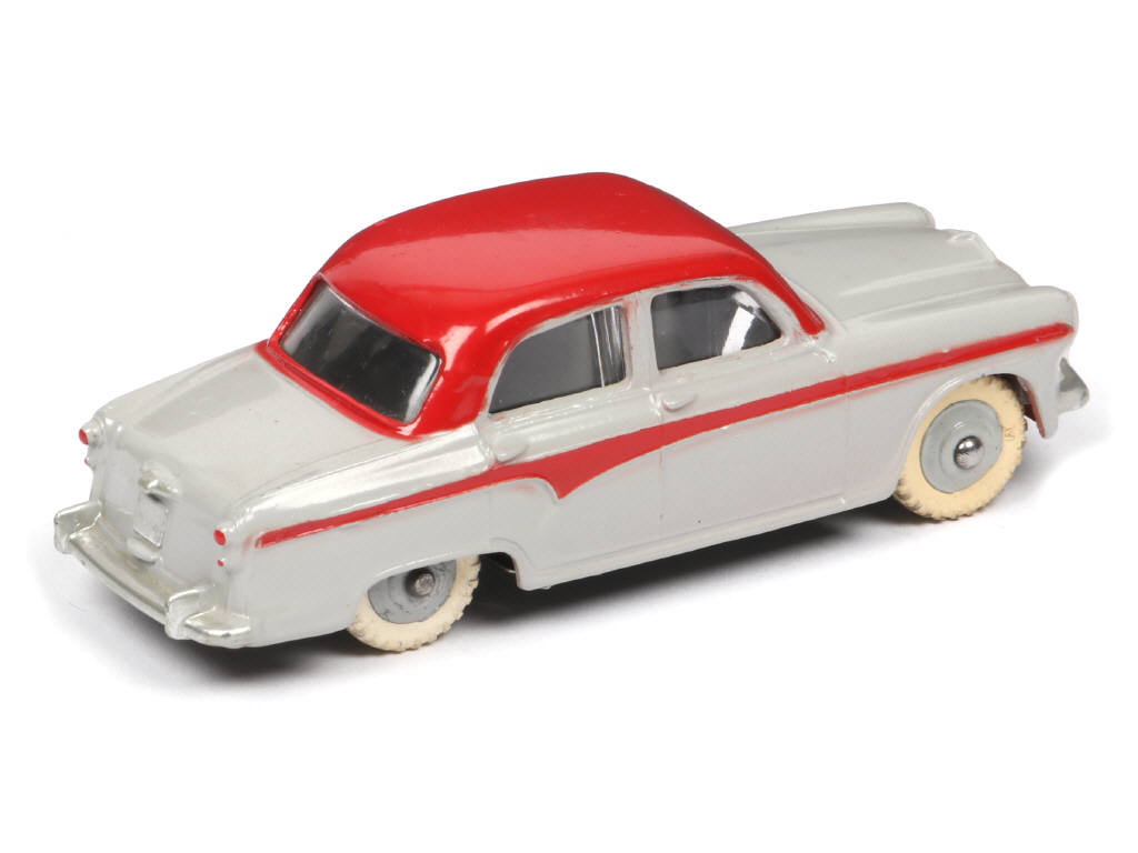 Lot 204 - DINKY TOYS (GB) (1)