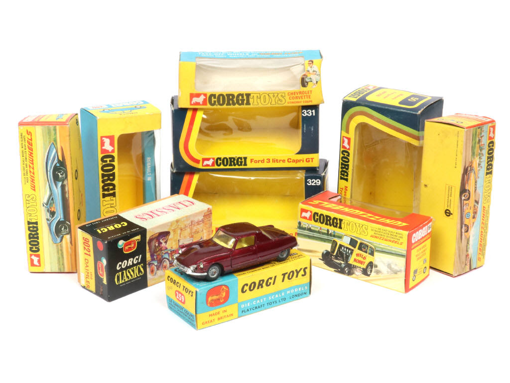 Lot 195 - CORGI TOYS (GB) (10)