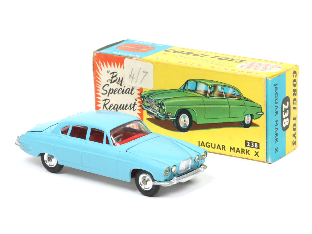 Lot 187 - CORGI TOYS (GB) (1)