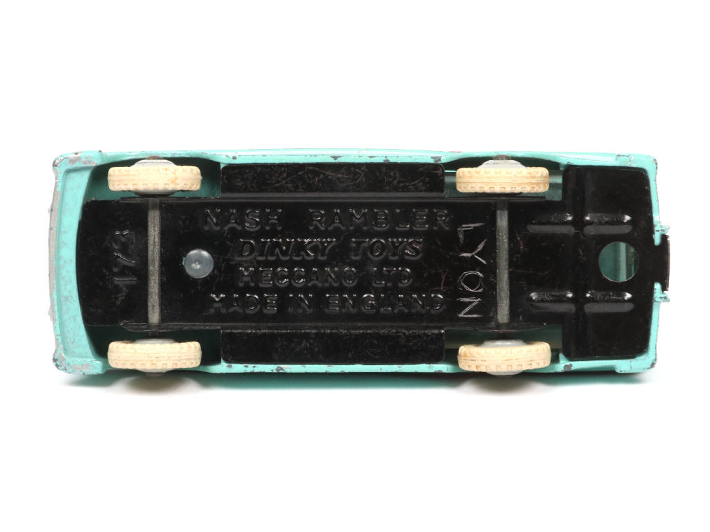 Lot 203 - DINKY TOYS (GB) (1)