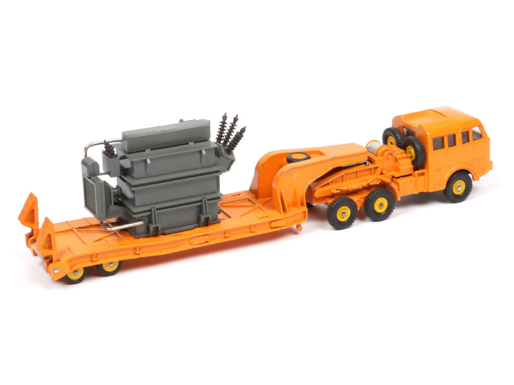 Lot 287 - DINKY TOYS (FRANCE) (1)