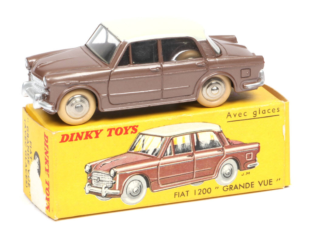 Lot 264 - DINKY TOYS (FRANCE) (1)