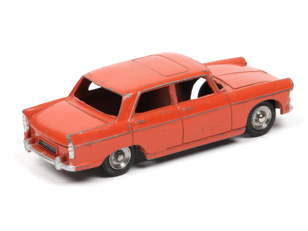 Lot 230 - DINKY TOYS (FRANCE) Série JUNIOR (1)