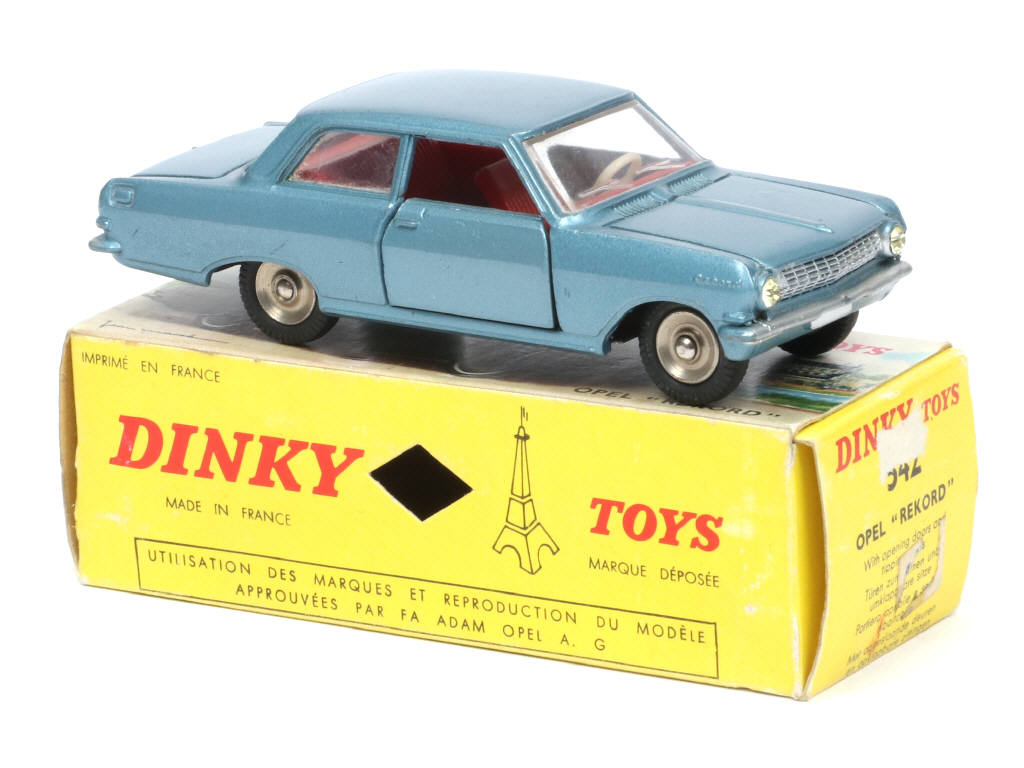 Lot 272 - DINKY TOYS (FRANCE) (1)