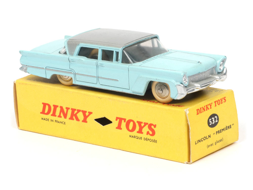 Lot 265 - DINKY TOYS (FRANCE) (1)