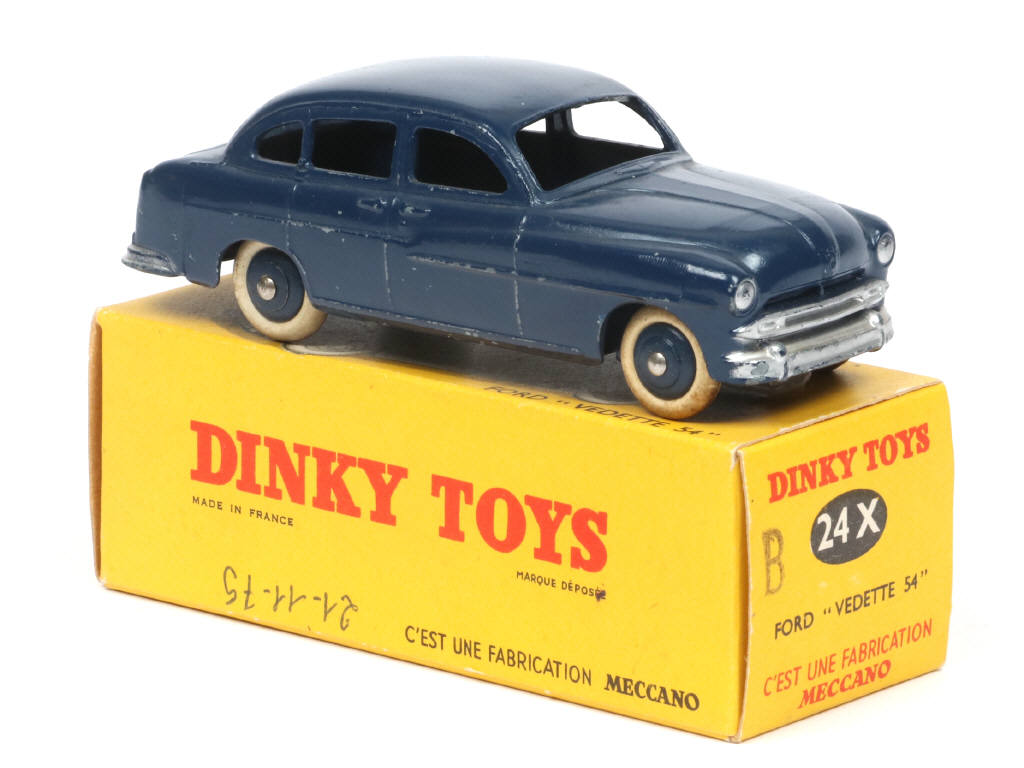 Lot 240 - DINKY TOYS (FRANCE) (1)