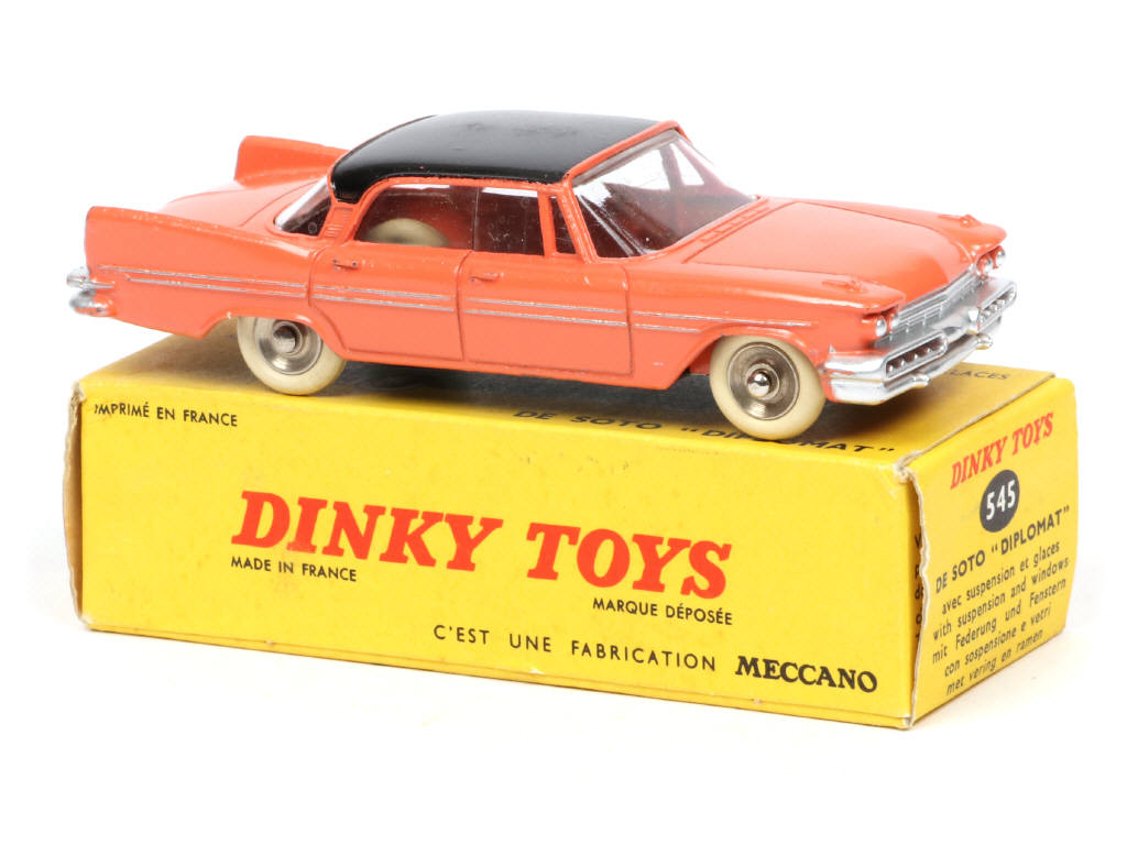 Lot 275 - DINKY TOYS (FRANCE) (1)
