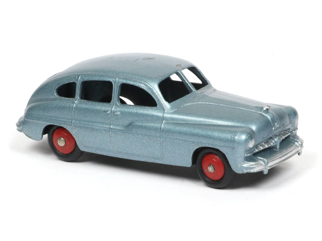 Lot 236 - DINKY TOYS (FRANCE) (1)
