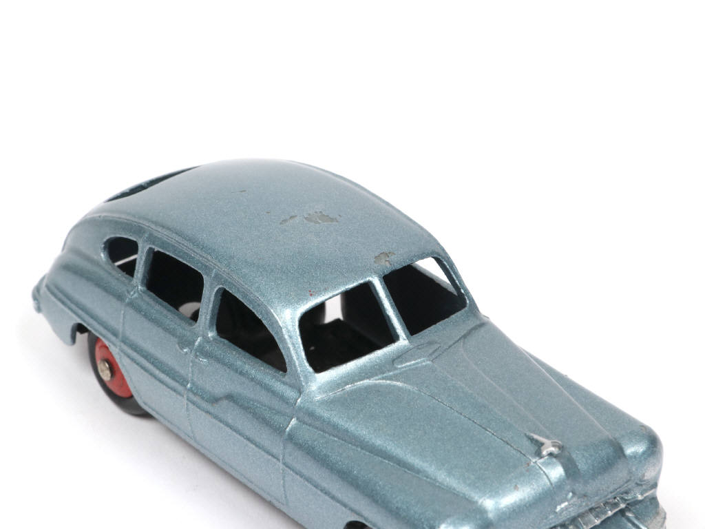 Lot 236 - DINKY TOYS (FRANCE) (1)