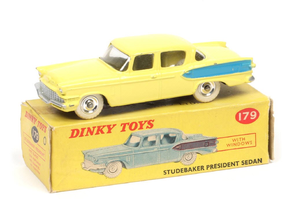 Lot 202 - DINKY TOYS (GB) (1)