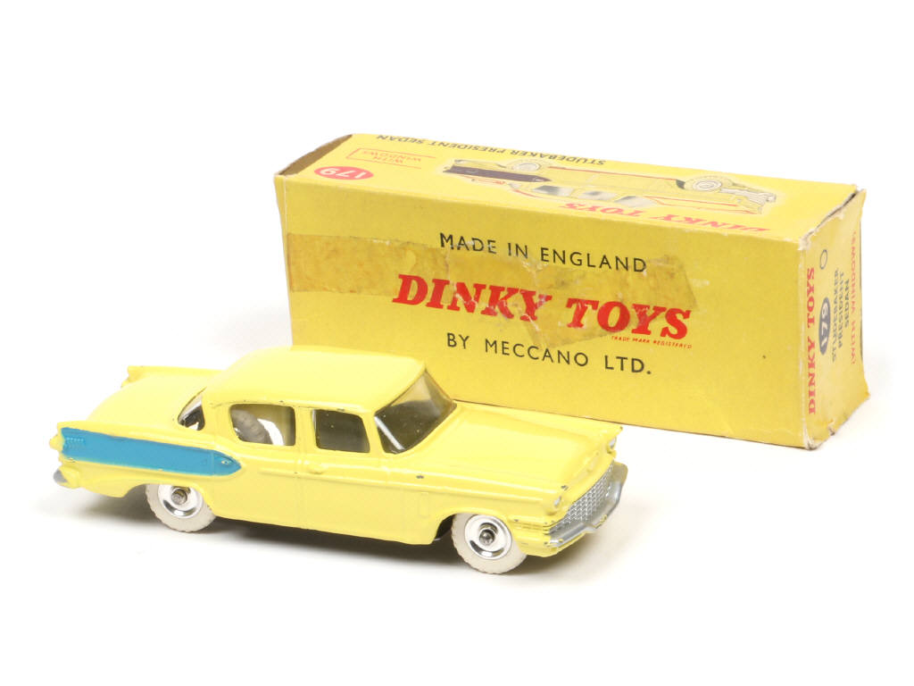 Lot 202 - DINKY TOYS (GB) (1)
