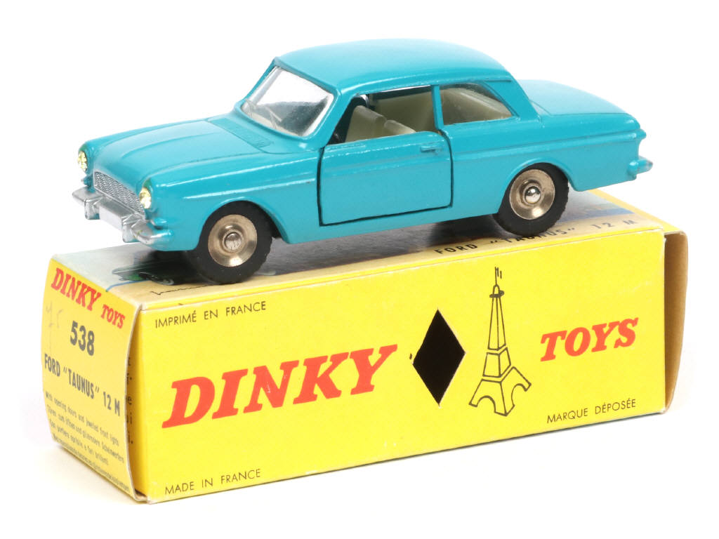 Lot 330 - DINKY TOYS (FRANCE) (1)