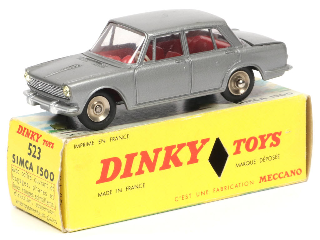 Lot 327 - DINKY TOYS (FRANCE) (1)
