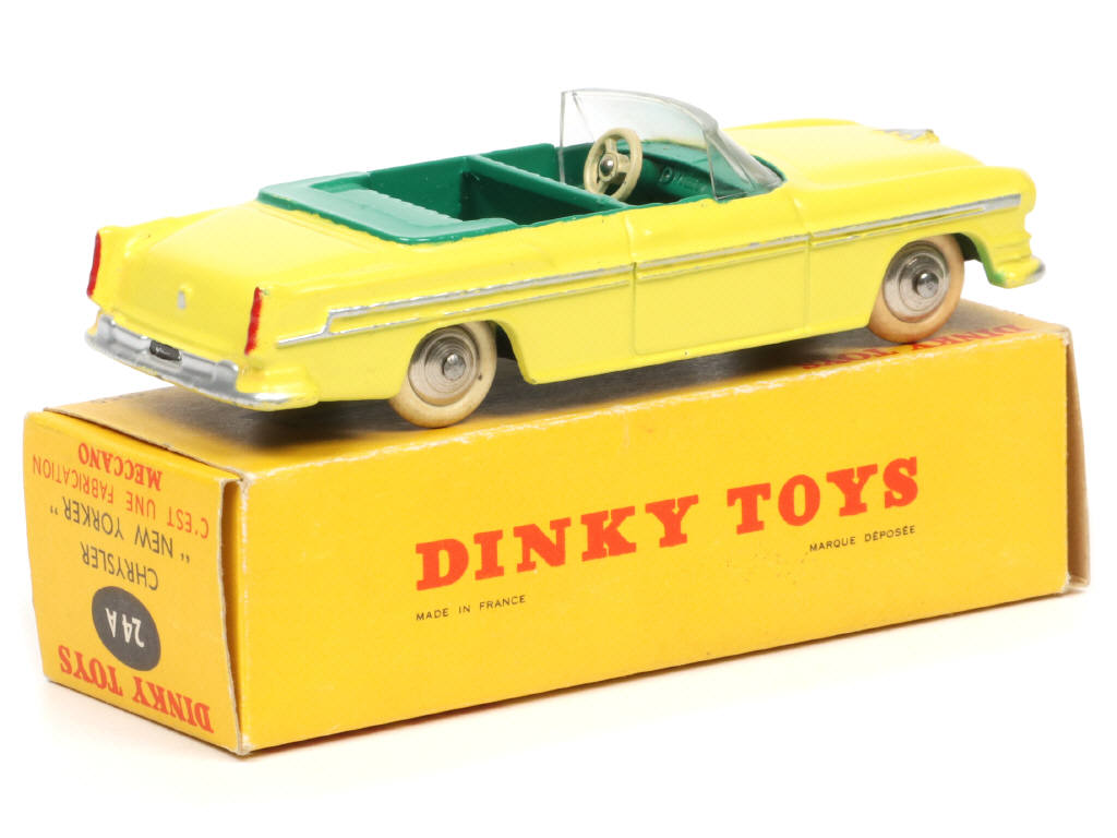 Lot 301 - DINKY TOYS (FRANCE) (1)