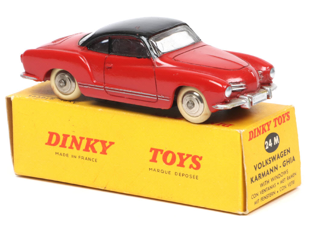 Lot 304 - DINKY TOYS (FRANCE) (1)