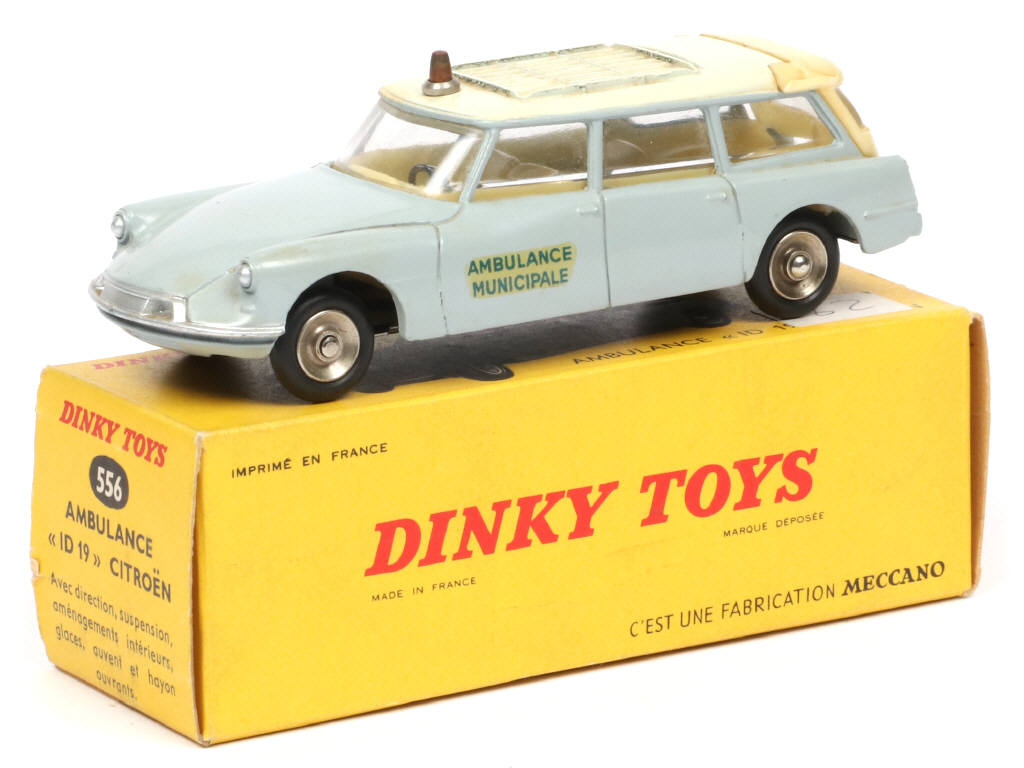 Lot 345 - DINKY TOYS (FRANCE) (1)