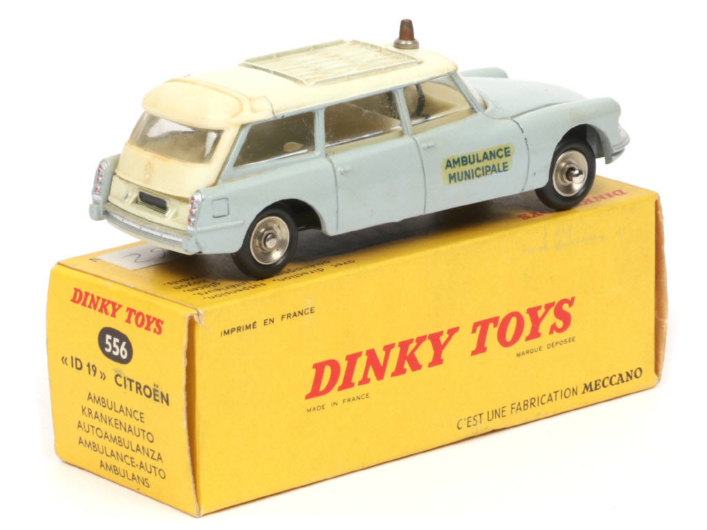 Lot 345 - DINKY TOYS (FRANCE) (1)