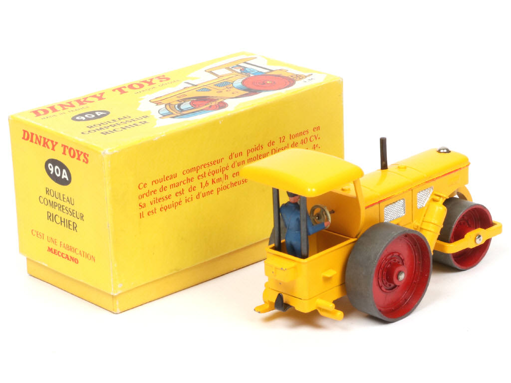 Lot 321 - DINKY TOYS (FRANCE) (1)