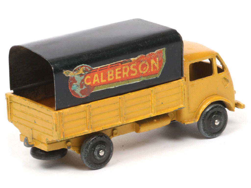 Lot 309 - DINKY TOYS (FRANCE) (1)