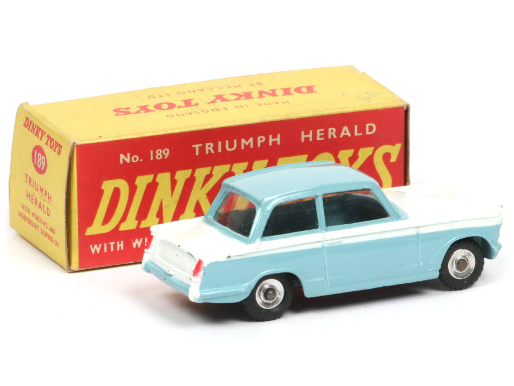 Lot 206 - DINKY TOYS (GB) (1)