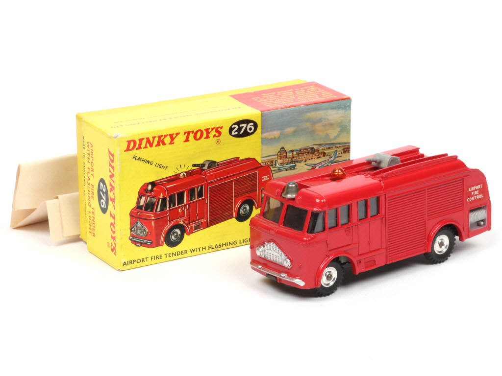 Lot 215 - DINKY TOYS (GB) (1)